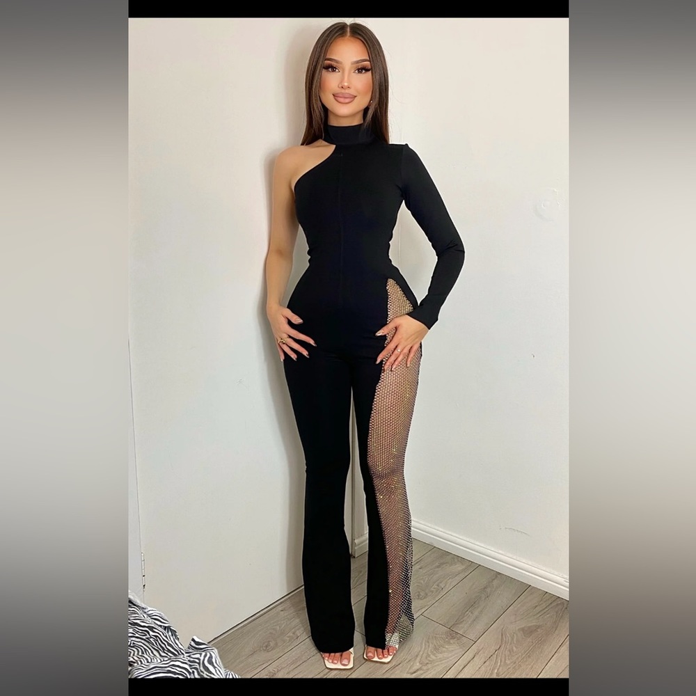 Fashion Nova See Me Shine Embellished Jumpsuit - Black
Size: XS